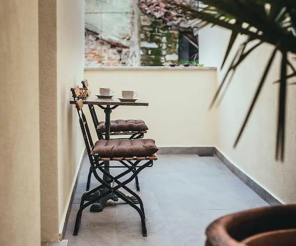 Fonda アパート コペル